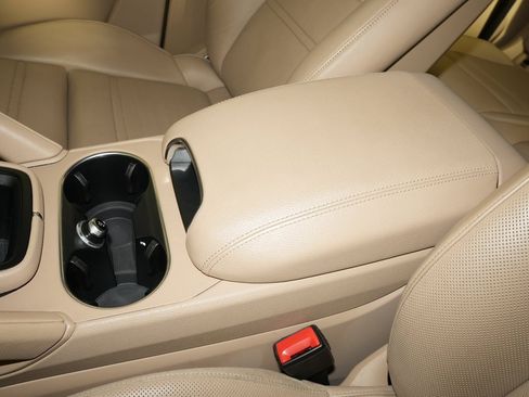 Certified 2021 Porsche Cayenne image 31