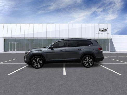Used 2024 Volkswagen Atlas SE w/ Panoramic Sunroof Package AWD/4WD image 5