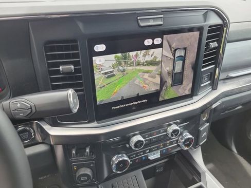 Used 2025 Ford F450 Lariat AWD/4WD image 30