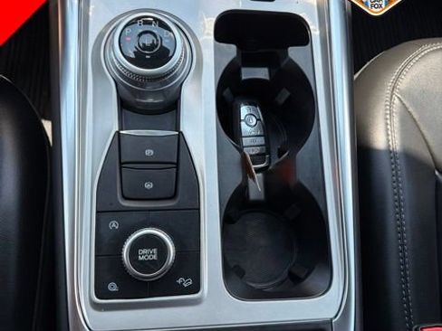 Used 2023 Ford Explorer XLT w/ Equipment Group 202A AWD/4WD image 22