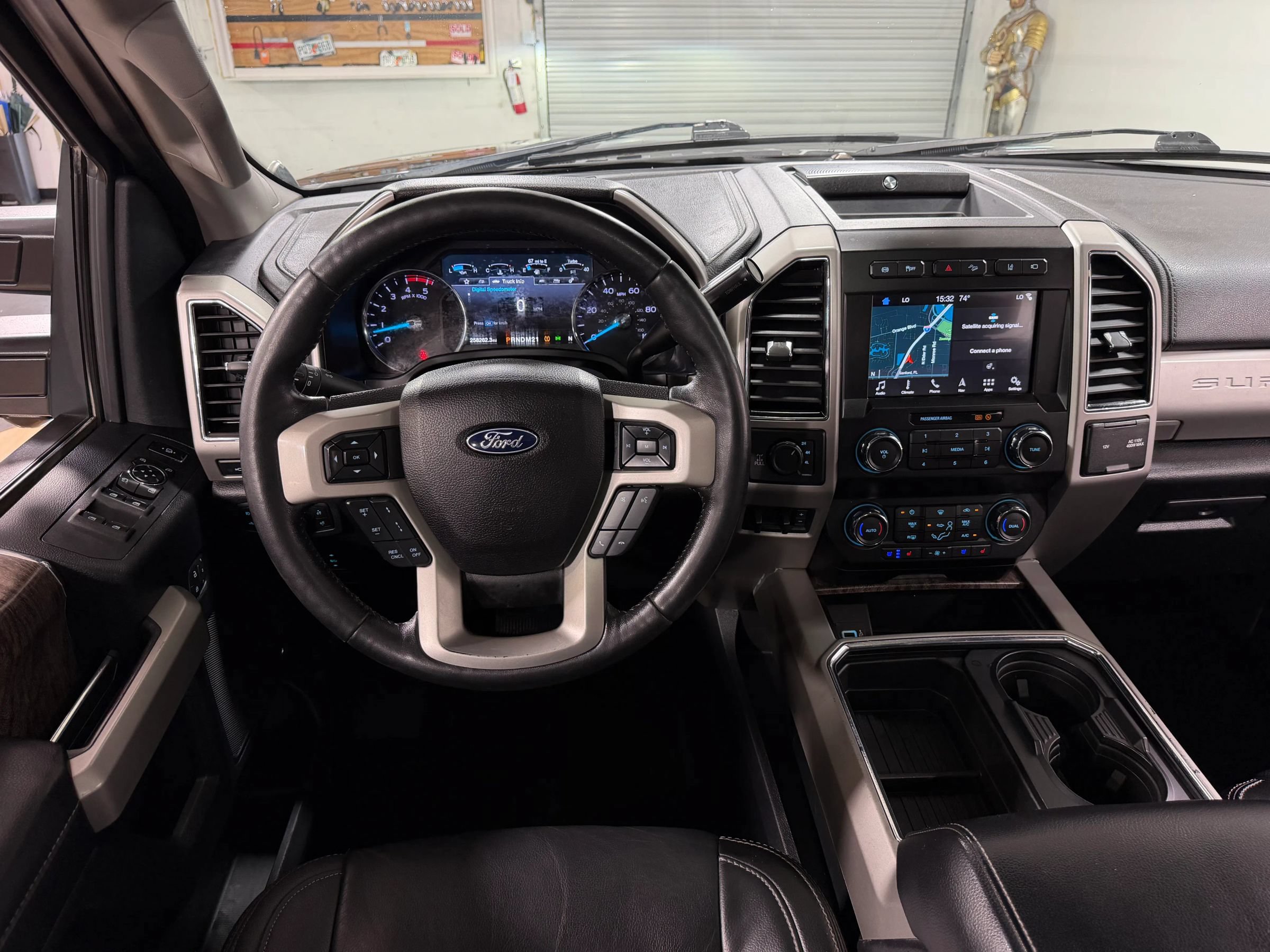 Used 2019 Ford F250 Lariat w/ Lariat Ultimate Package AWD/4WD image 25