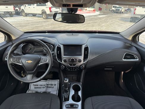 Used 2016 Chevrolet Cruze LT image 20