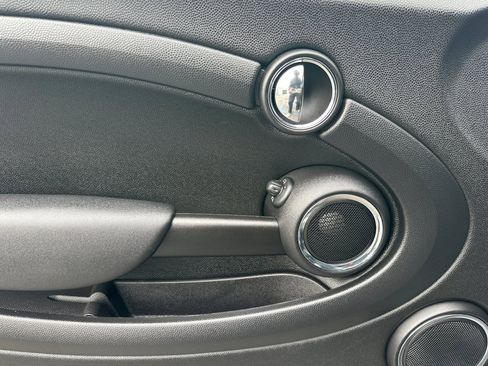 Used 2012 MINI Cooper Roadster Base image 12