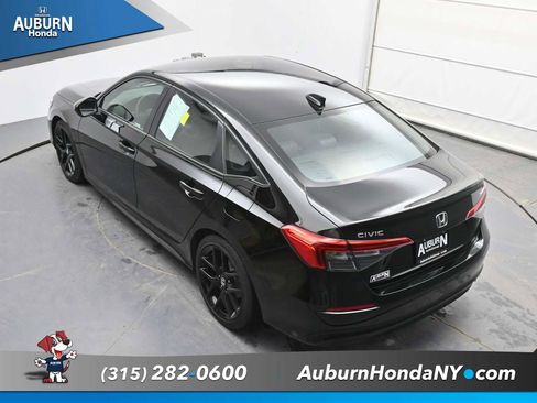 Used 2023 Honda Civic Sport image 28