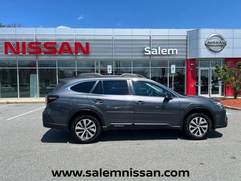 Used 2024 Subaru Outback Premium AWD/4WD image 8
