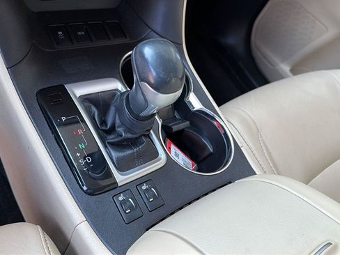 Used 2017 Toyota Highlander XLE FWD image 28