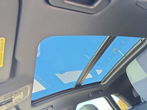 New 2025 Audi Q3 2.0T Premium image 28