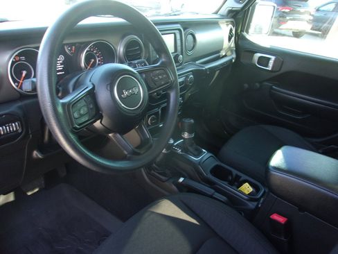 Used 2021 Jeep Wrangler Sport AWD/4WD image 8
