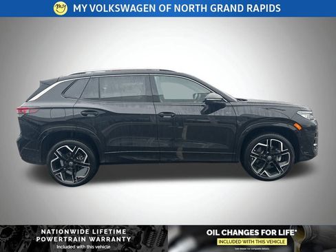 New 2026 Volkswagen Tiguan SEL R-Line image 2