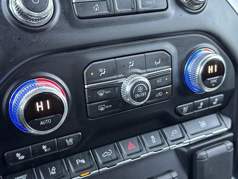 Used 2020 GMC Sierra 2500 SLT w/ SLT Premium Plus Package image 28