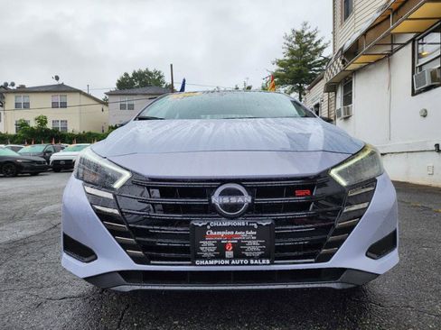 Used 2024 Nissan Versa SR image 2