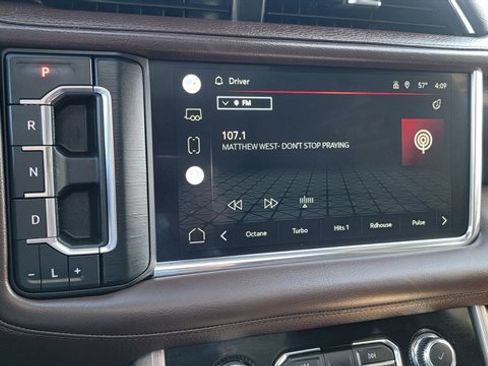 Used 2022 GMC Yukon XL Denali AWD/4WD image 35