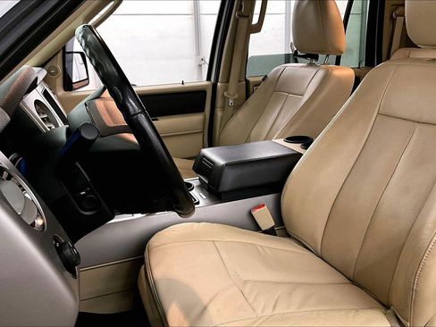 Used 2015 Ford Expedition EL XLT w/ Equipment Group 202A image 25