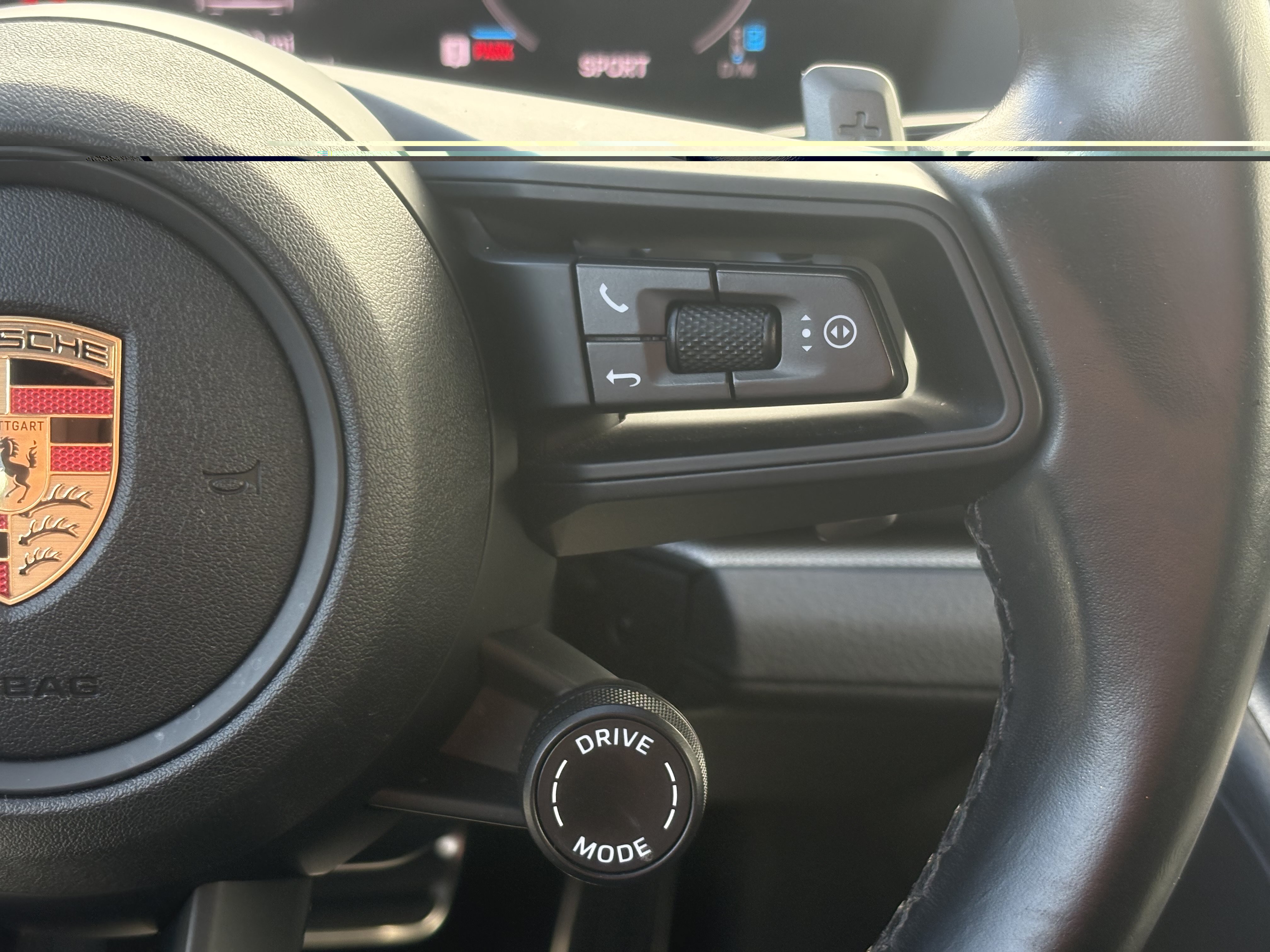 Used 2025 Porsche Panamera RWD image 18