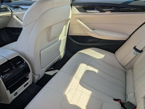 Used 2022 BMW 530i xDrive w/ Convenience Package AWD/4WD image 40