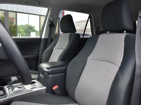 Used 2016 Toyota 4Runner SR5 AWD/4WD image 26