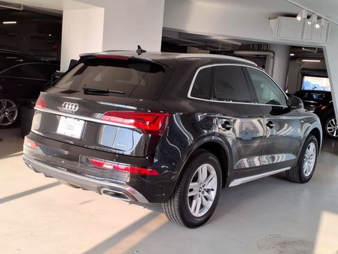Certified 2023 Audi Q5 2.0T Premium w/ Convenience Package AWD/4WD image 4