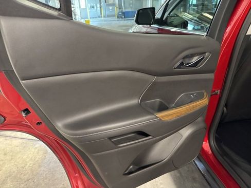 Used 2023 GMC Acadia SLE w/ Driver Convenience Package image 26