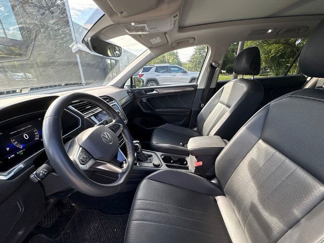 Used 2022 Volkswagen Tiguan SE AWD/4WD image 13