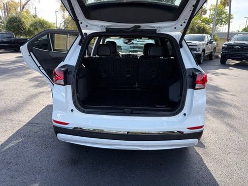 Used 2023 Chevrolet Equinox RS FWD image 16