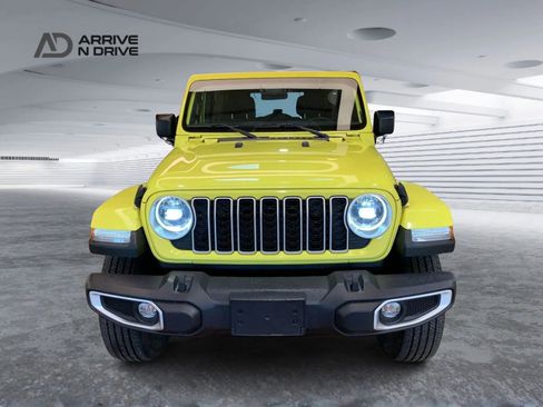 Used 2024 Jeep Wrangler Unlimited Sahara image 4