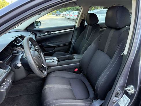 Used 2019 Honda Civic LX image 9