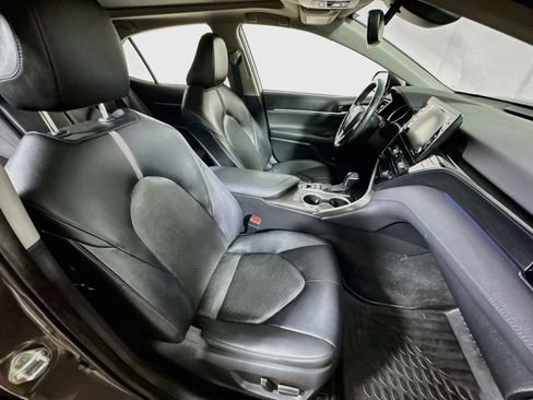 Used 2022 Toyota Camry XLE AWD/4WD image 25