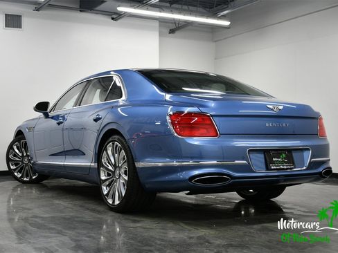 Used 2023 Bentley Flying Spur W12 image 7