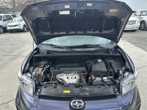 Used 2012 Scion xB FWD image 38