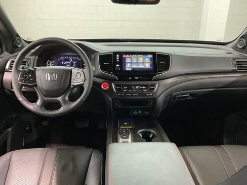 Used 2025 Honda Passport TrailSport image 6