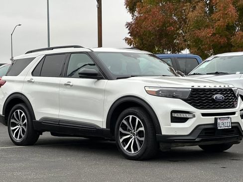Used 2020 Ford Explorer ST w/ Premium Technology Package image 9