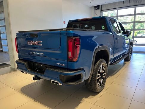 Used 2024 GMC Sierra 1500 AT4 w/ Technology Package AWD/4WD image 10