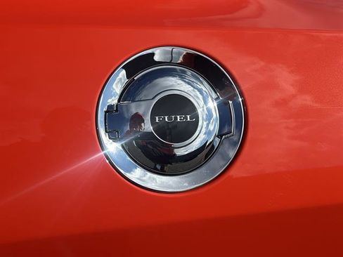 Used 2019 Dodge Challenger SXT w/ Plus Package image 7