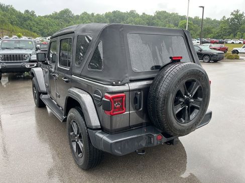 Used 2020 Jeep Wrangler Unlimited Sahara AWD/4WD image 11