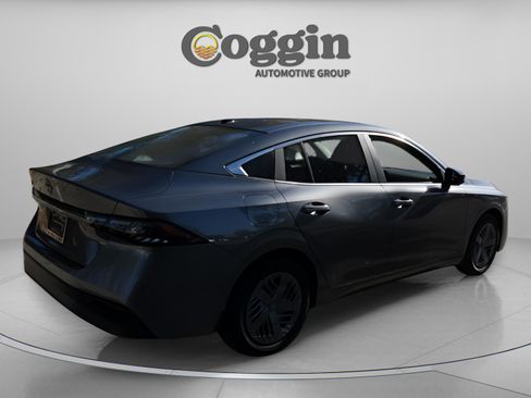 New 2026 Nissan Sentra SV w/ Floor Mat Package FWD image 5