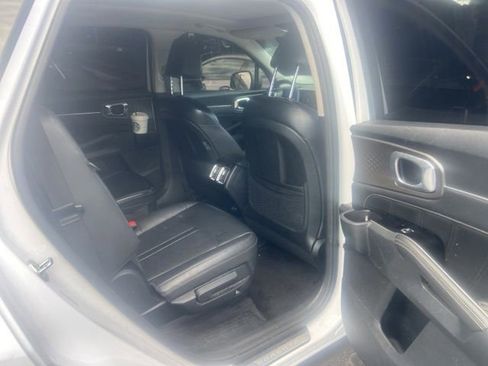 Used 2024 Kia Sorento SX FWD image 9
