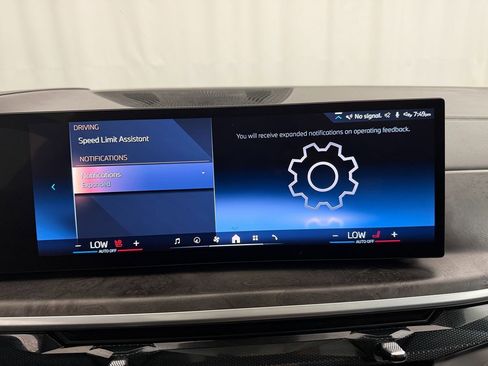 Used 2025 BMW X5 xDrive40i w/ Climate Comfort Package image 36