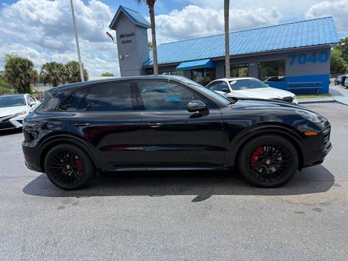 Used 2023 Porsche Cayenne GTS AWD/4WD image 4