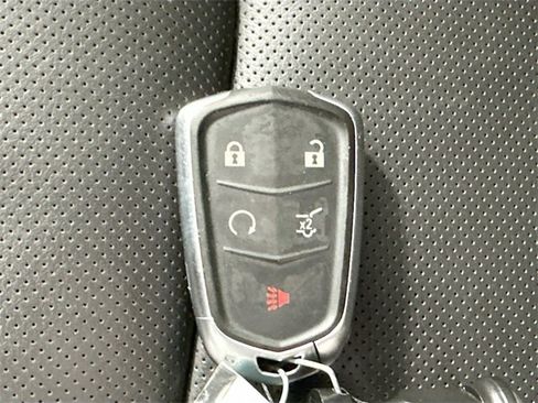 Used 2024 Cadillac XT6 Sport w/ LPO, ONYX Package image 18