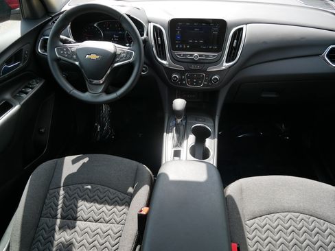 Used 2024 Chevrolet Equinox LT AWD/4WD image 10