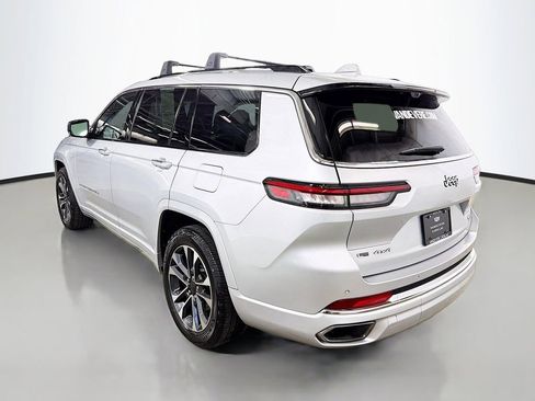 Used 2022 Jeep Grand Cherokee L Overland w/ Advanced Protech Group III AWD/4WD image 7