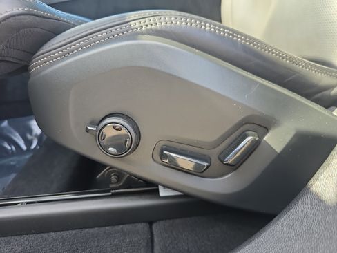 Used 2022 Volvo XC60 B5 Inscription image 26