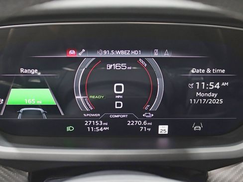 Used 2023 Audi e-tron GT Prestige image 17