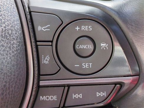 Used 2022 Toyota Camry XSE image 30