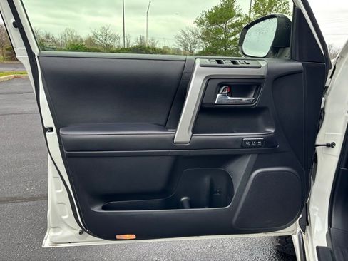 Used 2023 Toyota 4Runner Limited image 12