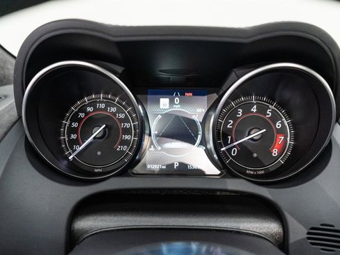 Used 2020 Jaguar F-TYPE SVR image 96