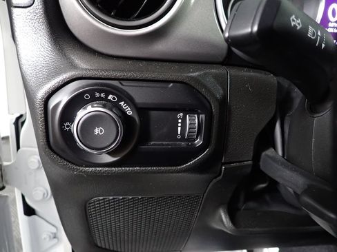 Used 2023 Jeep Wrangler Unlimited Sport AWD/4WD image 19