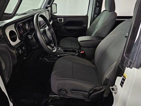 Used 2024 Jeep Wrangler Sport image 21