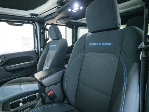 Used 2023 Jeep Wrangler Unlimited Rubicon 4xe w/ Cold Weather Group AWD/4WD image 6