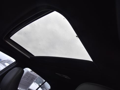Used 2015 Lexus CT 200h w/ Navigation Package FWD image 12